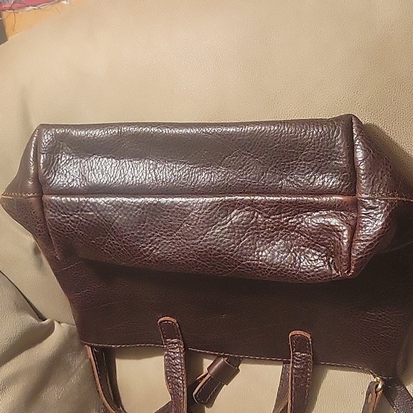 Portland Leather Medium Crossbody Coldbrew - Picture 3 of 9